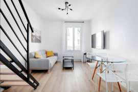 
                                                                                        Location
                                                                                         Magnifique et lumineux duplex meuble - Levallois
