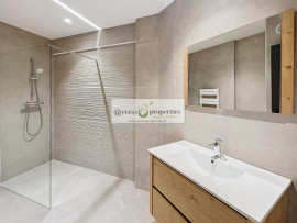 Vente
Magnifique F3 Coeur de ville - ANTIBES