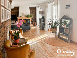 
                                                                                        Vente
                                                                                         Magnifique maison familiale baignée de verdure