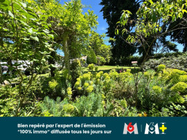 
                                                                                        Vente
                                                                                         Magnifique maison familiale de caractère avec jardin paysager, piscine chauffée et prestations de qualité