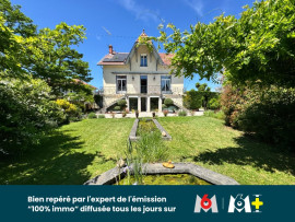 
                                                                                        Vente
                                                                                         Magnifique maison familiale de caractère avec jardin paysager, piscine chauffée et prestations de qualité