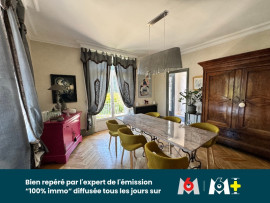
                                                                                        Vente
                                                                                         Magnifique maison familiale de caractère avec jardin paysager, piscine chauffée et prestations de qualité