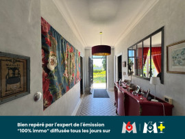 
                                                                                        Vente
                                                                                         Magnifique maison familiale de caractère avec jardin paysager, piscine chauffée et prestations de qualité