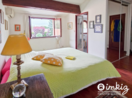 
                                                                                        Vente
                                                                                         Magnifique maison traditionnelle 8 pièces