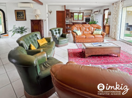 
                                                                                        Vente
                                                                                         Magnifique maison traditionnelle 8 pièces