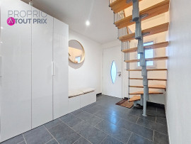 Vente
Magnifique Pavillon Individuel de Semi Plain-Pied
