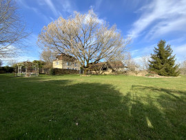 Vente
Magnifique propriété en pierre naturelle avec ch