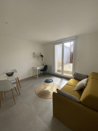 
                                                                                        Location
                                                                                         Magnifique Studio meublé à louer