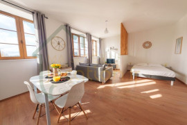 
                                                                                        Location
                                                                                         Magnifique studio meublé en HYPER-CENTRE de SAINT-QUENTIN