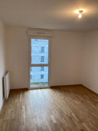 
                                                                                        Location
                                                                                         Magnifique T2 avec vue sur les Alpes et balcon