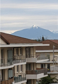 
                                                                                        Location
                                                                                         Magnifique T2 avec vue sur les Alpes et balcon