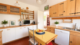 
                                                                                        Vente
                                                                                         Maison familiale 162 m² avec parc de 1 600 m² piscinable à Saint-Cyr-au-Mont-d'Or