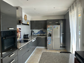 Vente
Magnifique villa contemporaine avec piscine