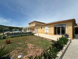 Vente
Magnifique villa contemporaine avec piscine
