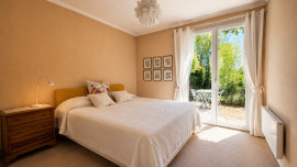 
                                                                                        Vente
                                                                                         Maison familiale 162 m² avec parc de 1 600 m² piscinable à Saint-Cyr-au-Mont-d'Or