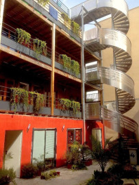 
                                                                                        Location
                                                                                         Mairie de Saint Ouen : Bureau / Atelier  45 m²