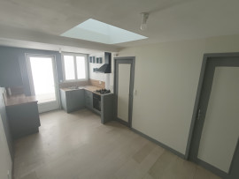 
                                                                                        Location
                                                                                         Maison 1 chambre, 1 bureau avec cour Amiens