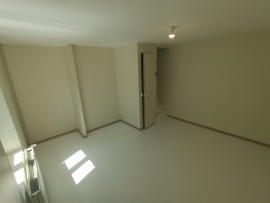 
                                                                                        Location
                                                                                         Maison 1 chambre, 1 bureau avec cour Amiens