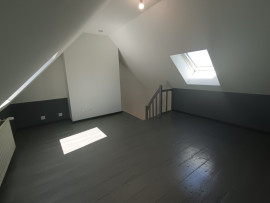 
                                                                                        Location
                                                                                         Maison 1 chambre, 1 bureau avec cour Amiens