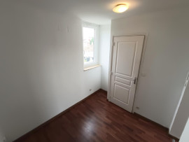 
                                                                                        Location
                                                                                         Maison 1 chambre et cour, quartier Saint-Pierre