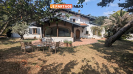 
                                                                                        Vente
                                                                                         Maison 10 pièces 240m2 avec jardin 2500m2 piscinable