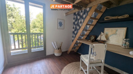 
                                                                                        Vente
                                                                                         Maison 10 pièces 240m2 avec jardin 2500m2 piscinable