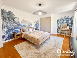 Vente
                                                                                Maison 10 pièces