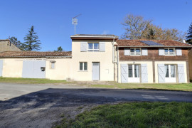 
                                                                                        Vente
                                                                                         Maison 10 pièces