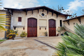 
                                                                                        Vente
                                                                                         Maison 10 pièces