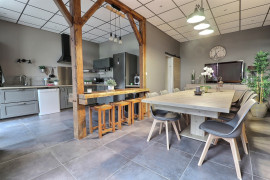 
                                                                                        Vente
                                                                                         Maison 10 pièces