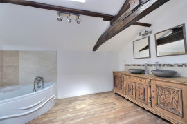 
                                                                                        Vente
                                                                                         Maison 10 pièces
