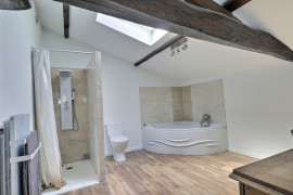 
                                                                                        Vente
                                                                                         Maison 10 pièces