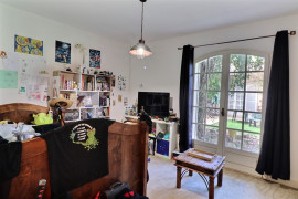 
                                                                                        Vente
                                                                                         Maison 10 pièces