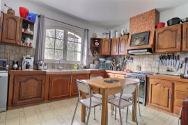 
                                                                                        Vente
                                                                                         Maison 10 pièces