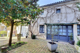 
                                                                                        Vente
                                                                                         Maison 12 pièces
