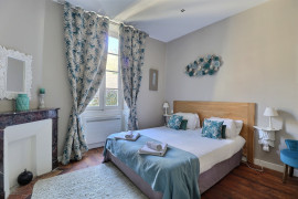 
                                                                                        Vente
                                                                                         Maison 12 pièces