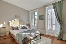 
                                                                                        Vente
                                                                                         Maison 12 pièces