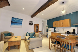 
                                                                                        Vente
                                                                                         Maison 12 pièces