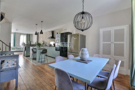 
                                                                                        Vente
                                                                                         Maison 12 pièces