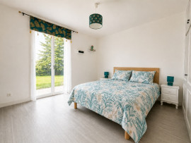 
                                                                                        Vente
                                                                                         Maison 137 m² – 4 chambres – Terrain 4900 m² – Calme + volumes – 15 min Bergerac