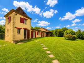 
                                                                                        Vente
                                                                                         Maison 137 m² – 4 chambres – Terrain 4900 m² – Calme + volumes – 15 min Bergerac