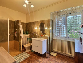 
                                                                                        Vente
                                                                                         Maison 14 pièces