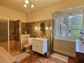 
                                                                                        Vente
                                                                                         Maison 14 pièces