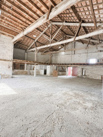 
                                                                                        Vente
                                                                                         Maison 150m² + Garage 200m² sur 4000m²