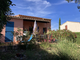 
                                                                                        Vente
                                                                                         maison 2 chambres + 2 pkg et piscine commune