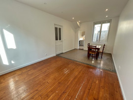 Location
Maison 2 chambres avec cour proche gare