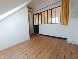 
                                                                                        Location
                                                                                         Maison, 2 chambres, bureau
