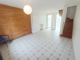 
                                                                                        Location
                                                                                         Maison, 2 chambres, bureau