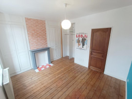 
                                                                                        Location
                                                                                         Maison, 2 chambres, bureau