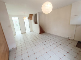 
                                                                                        Location
                                                                                         Maison, 2 chambres, bureau